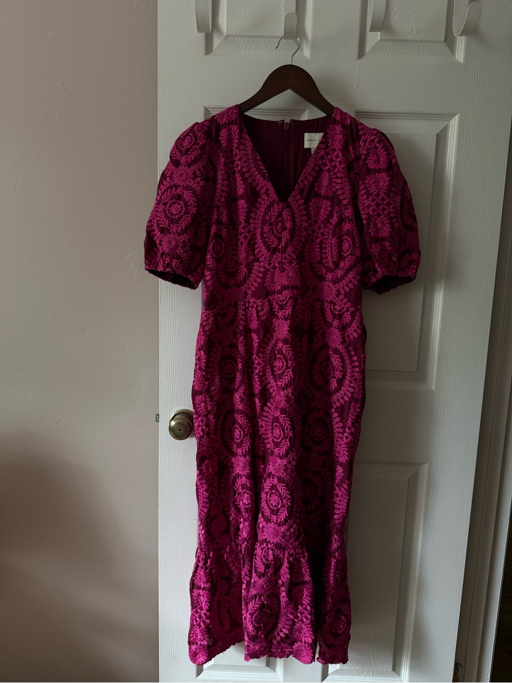 Adelyn Rae Pink Floral Embroidered Short Sleeve Modi Dress Size Large Beautiful